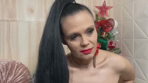 Sweeteest Julie online show from 22, 12, 2025