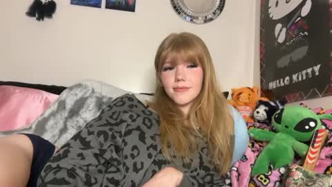 Snapshot of sweetestcherry3 chatting on 21, 9, 2025 cherry online show from 21, 9, 2025