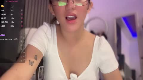 Snapshot of sweetestmallow chatting on 27, 1, 2025 mallow online show from 27, 1, 2025