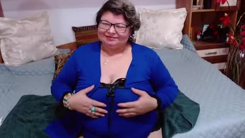 sweetestmilf4you online show from 19, 12, 2024