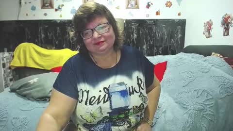 sweetestmilf4you online show from 5, 2, 2026