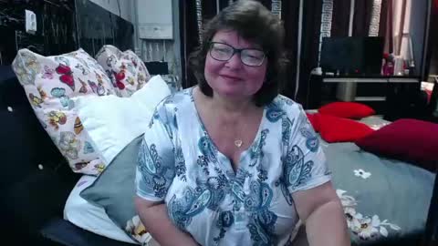 sweetestmilf4you online show from 30, 4, 2026