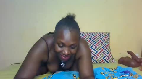 Snapshot of sweetestsexyebony chatting on 18, 1, 2025 SweetestSexyEbony online show from 18, 1, 2025