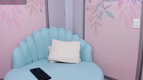 Snapshot of sweetgirl4u_ chatting on 13, 2, 2025 MIA  online show from 13, 2, 2025