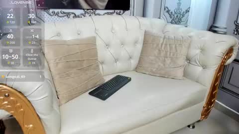 Snapshot of sweetgirl4u_ chatting on 25, 9, 2025 MIA  online show from 25, 9, 2025