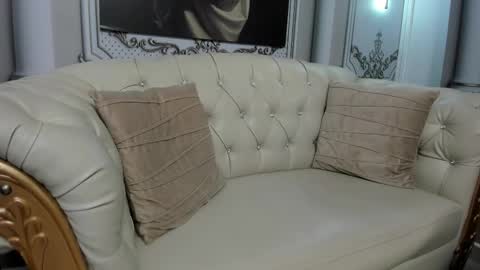 Snapshot of sweetgirl4u_ chatting on 15, 10, 2025 MIA  online show from 15, 10, 2025