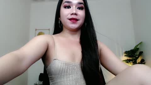 Snapshot of sweetgirl_mayxx chatting on 7, 10, 2025 May online show from 7, 10, 2025