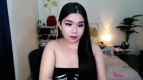 Snapshot of sweetgirl_mayxx chatting on 11, 10, 2025 May online show from 11, 10, 2025