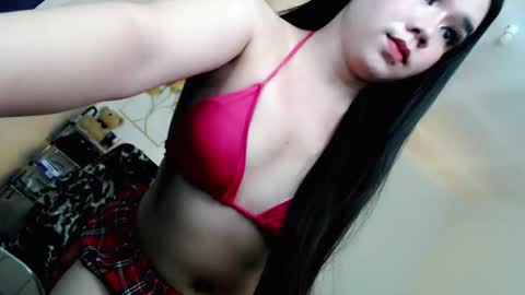 Snapshot of sweetgirl_mayxx chatting on 20, 10, 2025 May online show from 20, 10, 2025