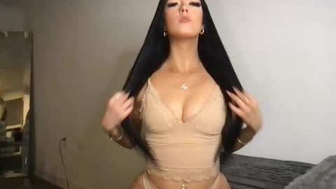 Snapshot of sweetgraciexo chatting on 30, 10, 2025 Gracie online show from 30, 10, 2025