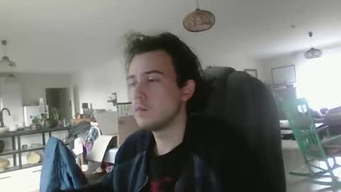 Snapshot of sweetguyss12 chatting on 19, 12, 2025 sweetguyss12 online show from 19, 12, 2025