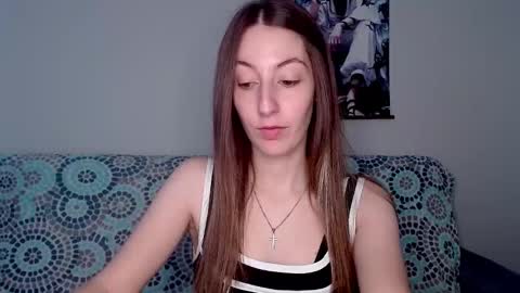 Snapshot of sweetheart_77 chatting on 18, 10, 2025 Emma online show from 18, 10, 2025