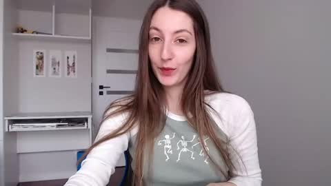 Snapshot of sweetheart_77 chatting on 12, 5, 2026 Emma online show from 12, 5, 2026