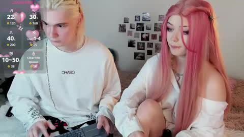 sweethearts_friends online show from 13, 5, 2026