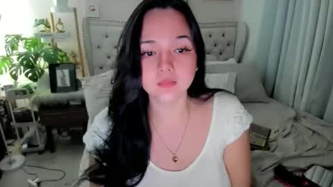 Snapshot of sweethoney369 chatting on 1, 10, 2025 Layla online show from 1, 10, 2025