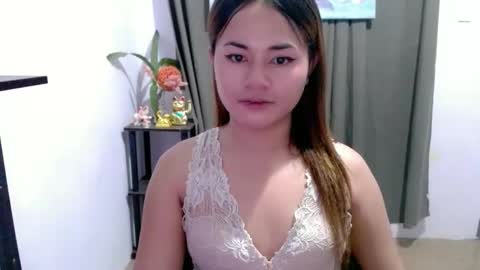 Snapshot of sweethotlove_xoxo chatting on 15, 11, 2025 sweethotlove_xoxo online show from 15, 11, 2025