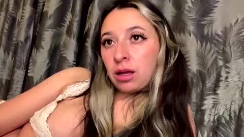 Snapshot of sweetie_cake chatting on 11, 3, 2025 sweetie_cake online show from 11, 3, 2025