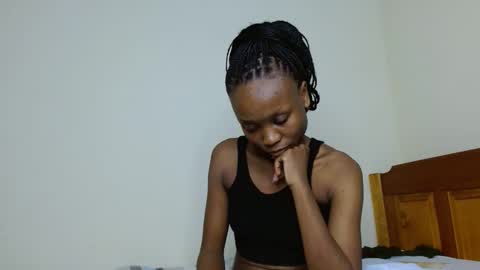 Snapshot of sweetie_coco chatting on 7, 1, 2026 Luciana online show from 7, 1, 2026