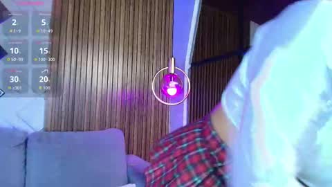 Snapshot of sweetie_foxxxx chatting on 24, 10, 2025 violeta online show from 24, 10, 2025