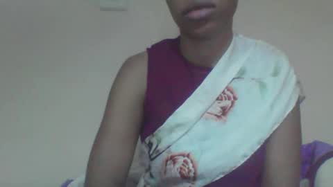 sweetie_jamila online show from 21, 4, 2026