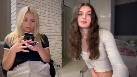 sweetie_kitty888 online show from 27, 2, 2026