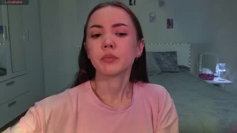 sweetieee_kira online show from 16, 6, 2026