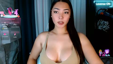sweetiefox1 online show from 25, 5, 2026
