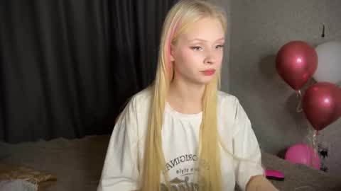 sweetie Lisa3 online show from 15, 12, 2024