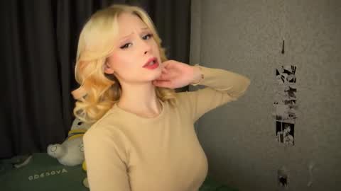 sweetie Lisa3 online show from 21, 1, 2025