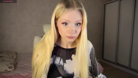 sweetie Lisa3 online show from 12, 3, 2025