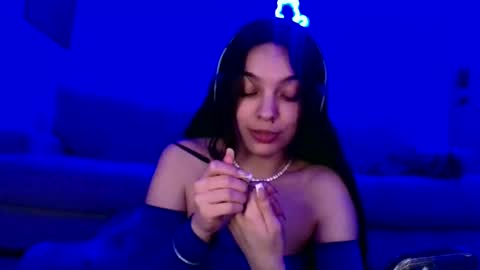 Snapshot of sweetieslikebutter chatting on 27, 2, 2025 Blu Sweets online show from 27, 2, 2025