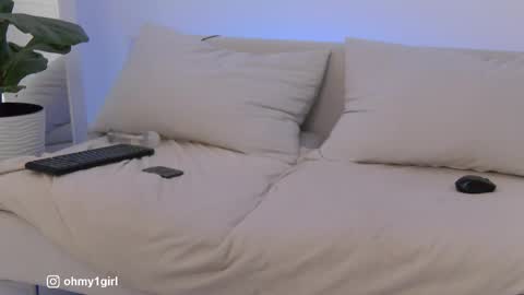 SweetKira1 online show from 23, 10, 2025