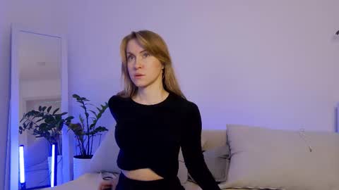 SweetKira1 online show from 9, 3, 2026