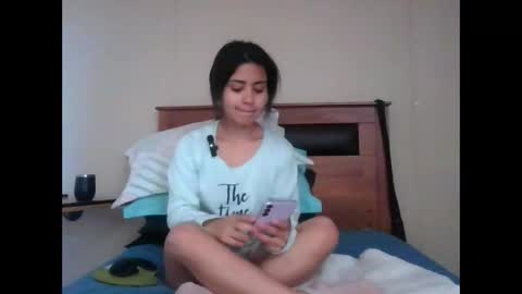 Snapshot of sweetlatinafit chatting on 18, 11, 2025 sweetlatinafit online show from 18, 11, 2025