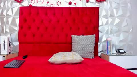 Lauren online show from 25, 2, 2025