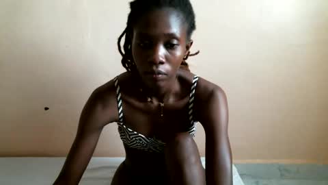 Snapshot of sweetlilly2540 chatting on 5, 3, 2025 sweetlilly2540 online show from 5, 3, 2025