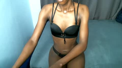 Snapshot of sweetlilly2540 chatting on 5, 10, 2025 sweetlilly2540 online show from 5, 10, 2025