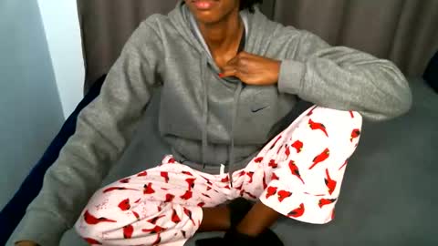 Snapshot of sweetlilly2540 chatting on 22, 10, 2025 sweetlilly2540 online show from 22, 10, 2025