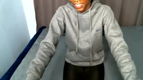 Snapshot of sweetlilly2540 chatting on 24, 10, 2025 sweetlilly2540 online show from 24, 10, 2025