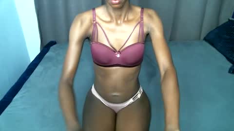 Snapshot of sweetlilly2540 chatting on 30, 10, 2025 sweetlilly2540 online show from 30, 10, 2025