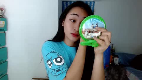 Snapshot of sweetlilly_18 chatting on 2, 12, 2024 Lilly online show from 2, 12, 2024