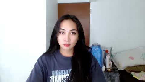 Snapshot of sweetlilly_18 chatting on 6, 12, 2024 Lilly online show from 6, 12, 2024