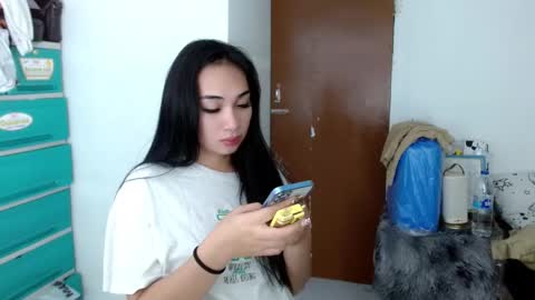 Snapshot of sweetlilly_18 chatting on 11, 12, 2024 Lilly online show from 11, 12, 2024