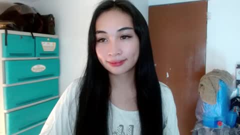 Snapshot of sweetlilly_18 chatting on 21, 12, 2024 Lilly online show from 21, 12, 2024