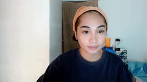 Snapshot of sweetlilly_18 chatting on 1, 1, 2025 Lilly online show from 1, 1, 2025