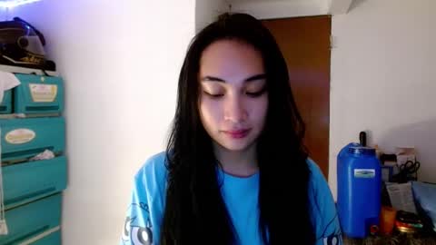 Snapshot of sweetlilly_18 chatting on 6, 1, 2025 Lilly online show from 6, 1, 2025