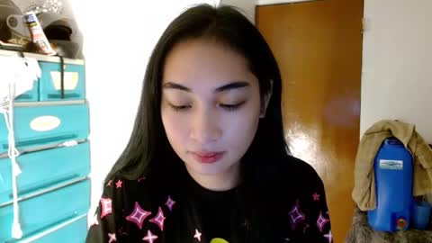 Snapshot of sweetlilly_18 chatting on 8, 1, 2025 Lilly online show from 8, 1, 2025