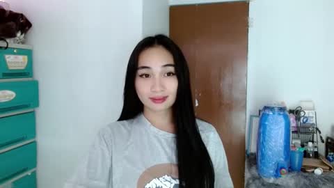 Snapshot of sweetlilly_18 chatting on 21, 1, 2025 Lilly online show from 21, 1, 2025