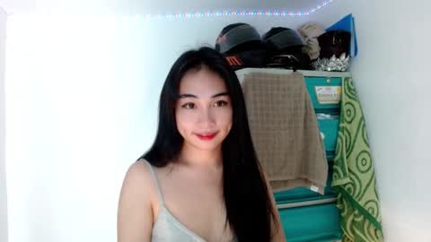 Snapshot of sweetlilly_18 chatting on 6, 2, 2025 Lilly online show from 6, 2, 2025