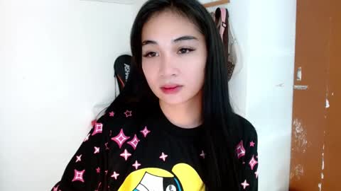 Snapshot of sweetlilly_18 chatting on 19, 2, 2025 Lilly online show from 19, 2, 2025